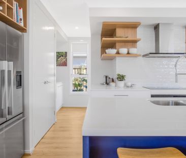 Fully Furnished Coastal Dream in Award Winning Estate! 7 Month Leas... - Photo 1