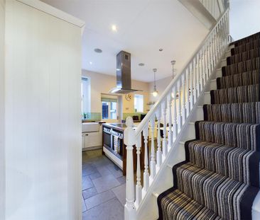 3 bedroom terraced house to rent - Photo 2