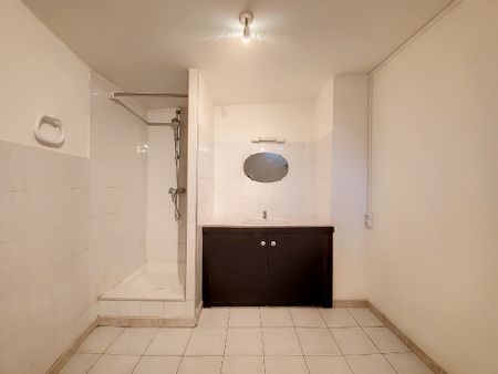 Noves : Appartement T3 avec double séjour, - Photo 2