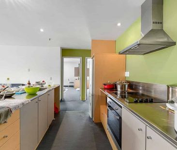 Large 7 bed Penthouse Apartment - Photo 3