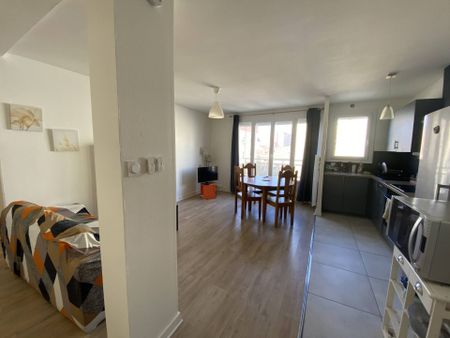 Location appartement 4 pièces 10.12 m² à Valence (26000) - Photo 2