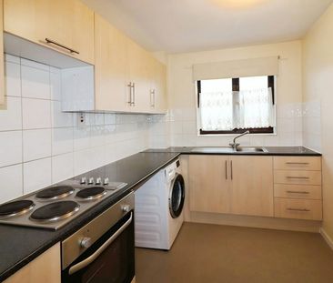 Flat to rent on - Photo 3
