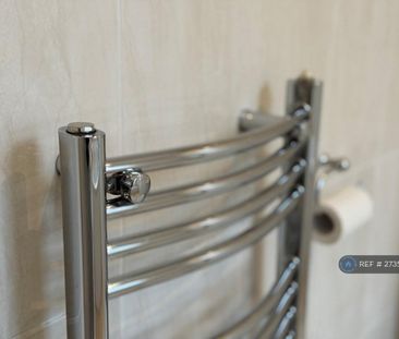 2 bedroom terraced house to rent - Photo 6