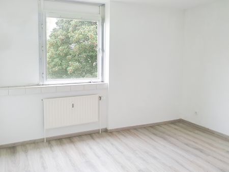 Bald frisch sanierte Wohnung mit Balkon zu vermieten! - Foto 4