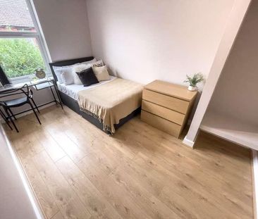 Esher Road, L6 - Photo 6