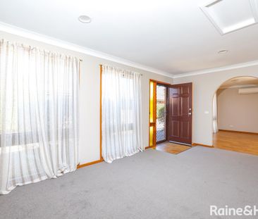 UNIT CLOSE TO CBD- Available 7.1.2026 - Photo 5