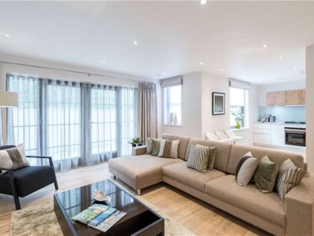 Ground floor two bedroom, two bathroom flat with a private terrace leading to communal gardens - Photo 3