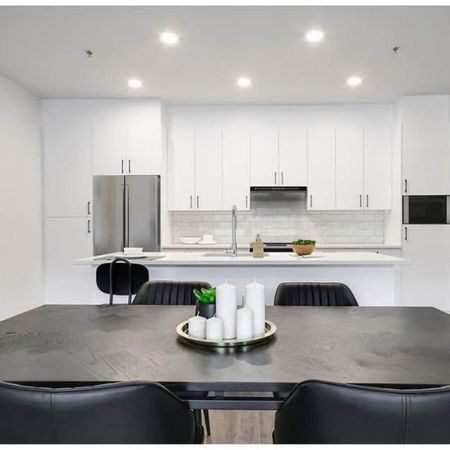 Grand 5 1/2 premier mois novembre à 1518$ droit aux animaux - Photo 3