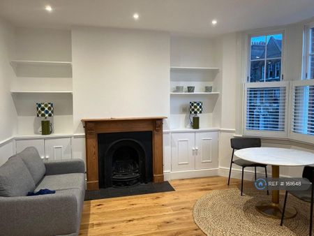 2 bedroom flat to rent - Photo 3