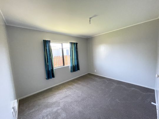 14B, Hatherley Place, Clendon Park - Photo 1