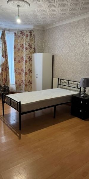 Room in a Shared House, Spencer Road, IG3 - Photo 1
