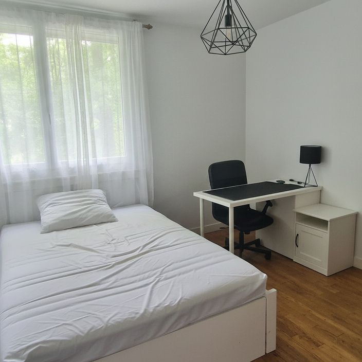 Location Maison 1 pièce 71m² RENNES 35000 - Photo 1