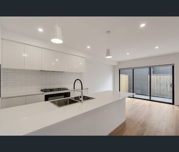 40 Ashbourne Boulevard, Donnybrook, Vic 3064 - Photo 5