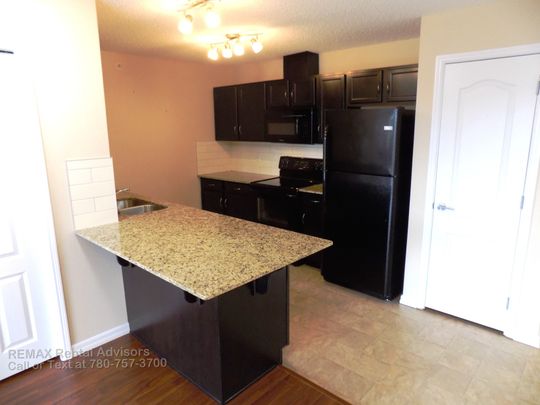 #417 273 Charlotte Way - Photo 1