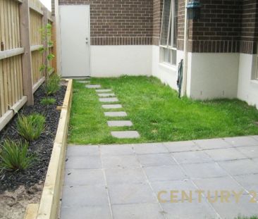 Neat & Central 2-Bed Unit - Photo 4