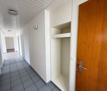 Rez de chaussée - Appartement pratique et abordable avec place de p... - Photo 1