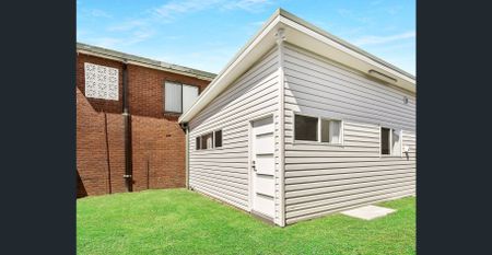 Private Two Bedroom Granny Flat - Photo 4