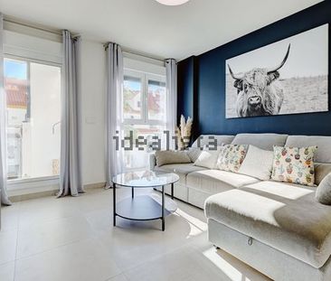 Alquiler de piso en Avenida Reina Sofía - Photo 2