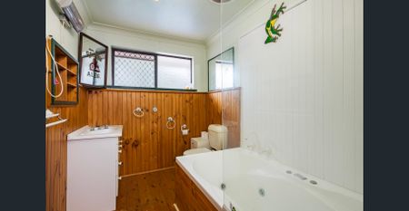 Versatile Family Living - Photo 3