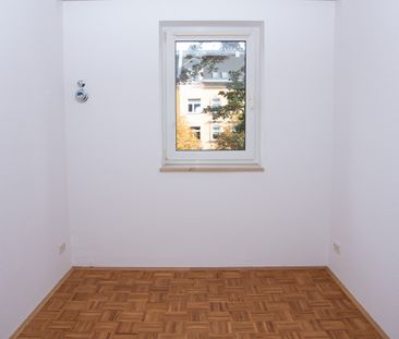 - Familienfreundliche Wohnung mit Westbalkon und großer Wohnküche - Photo 1