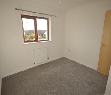 2 bedroom semi-detached bungalow to rent - Photo 1