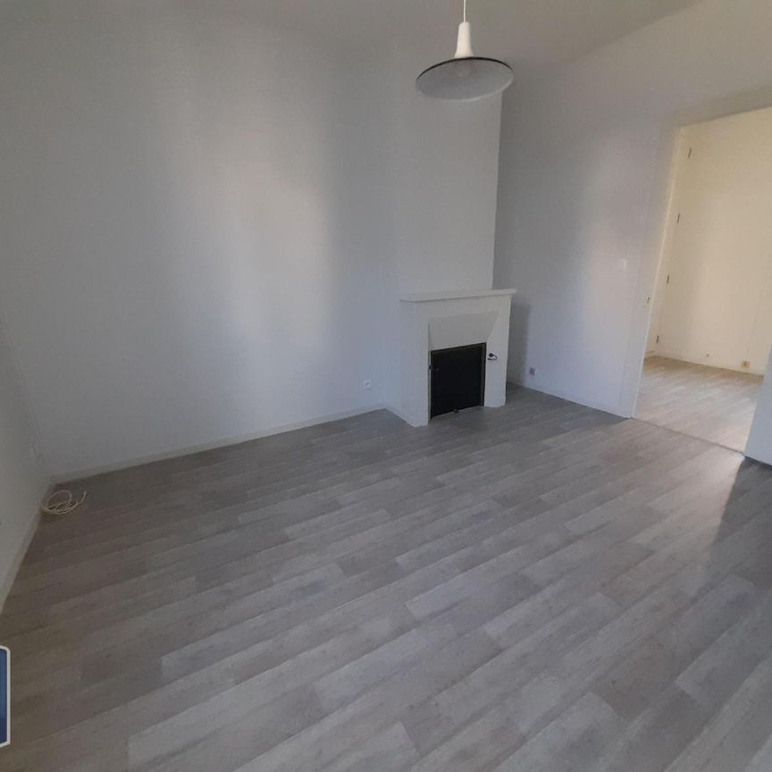 Location Appartement 1 pièce 31m² CHATELLERAULT 86100 - Photo 1