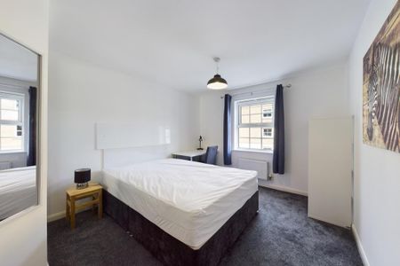2 bedroom flat to rent - Photo 3