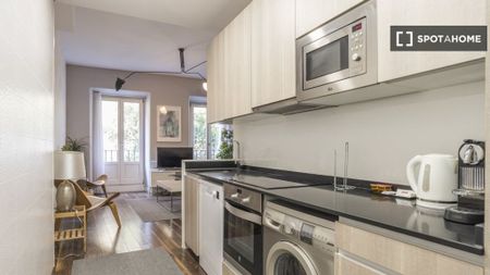 3 room luxury Flat for rent in Madrid, Spain - Photo 5