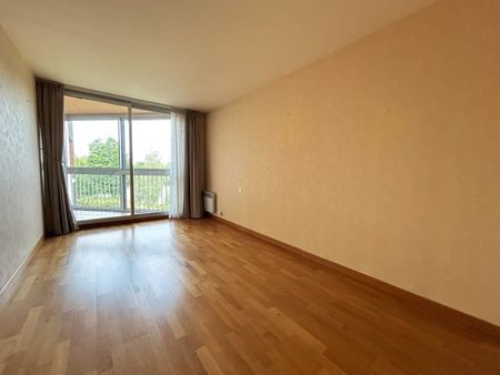 Location Appartement 3 pièces 78m² - Photo 3