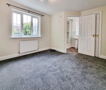 3 Bedroom House to Rent in Balmoral Close, Wellingborough, Northants, NN8 - Photo 5