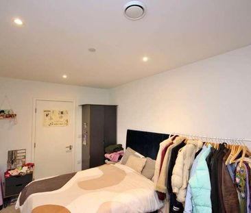 Old Trafford, M17 - Photo 2