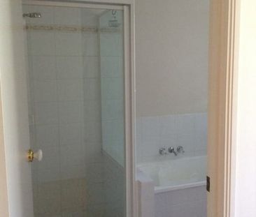Room for rent in Arundel - Photo 6