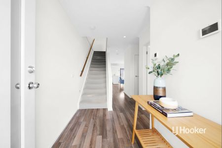 24 Palmerston Walk, Werribee VIC, Belconnen - Photo 3