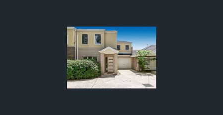 Private and peaceful in convenient location - Photo 3