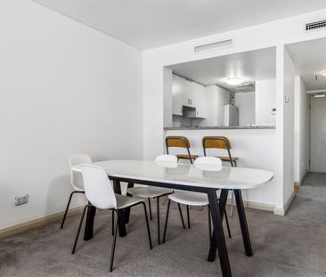 810/2 Quay Street, Haymarket NSW 2000 - Apartment For Rent | Domain - Photo 2