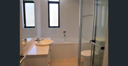 2 Bedroom Apartment in Waitara - Photo 4