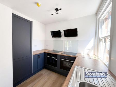 6 bedroom semi-detached house to rent - Photo 3