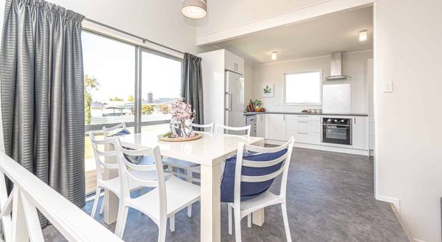 SPRINGVALE - 3 BEDROOMS - Photo 1