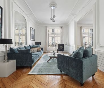 Appartement • Saint Philippe du Roule - Photo 3