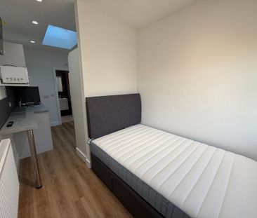 Studio to rent - Photo 2