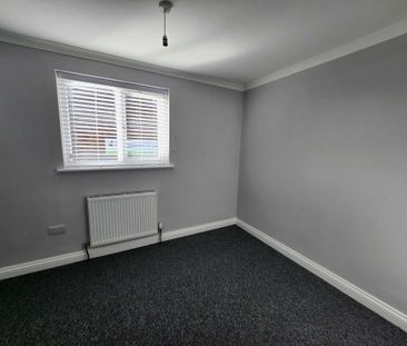 High Street, Selsey - Photo 2