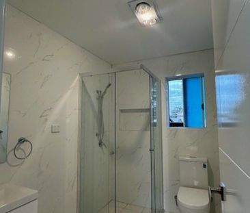 Modern granny flat with Parking - Photo 2