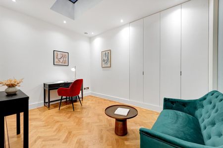 3 bedroom house in London - Photo 3