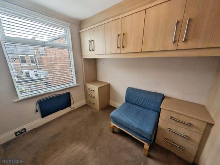 3 bedroom flat to rent - Photo 3