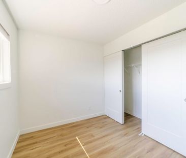 2 Bedroom - Photo 6