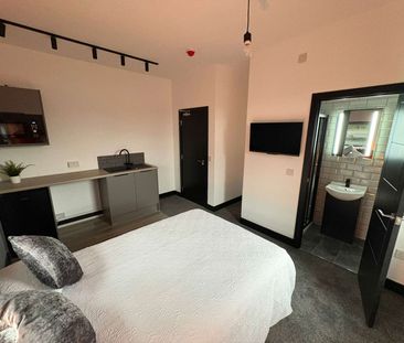 his exceptional 10-room professional HMO by Lautus Homes Room 10 - Photo 4