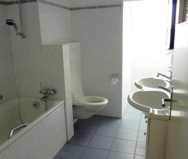 2.5 Zimmer, 100 m², 3. Stock - Photo 4