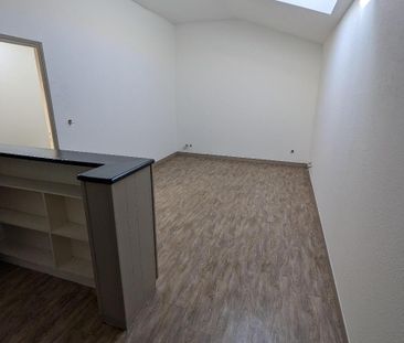 Location Appartement 2 pièces 43m² CLERMONT FERRAND 63100 - Photo 2