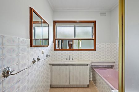 12 Larnook Crescent, Mooroolbark - Photo 5