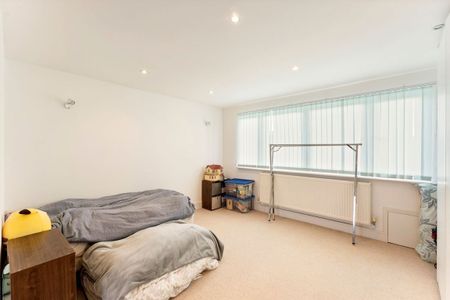 Steele Road, W4 5AE, London - Photo 3